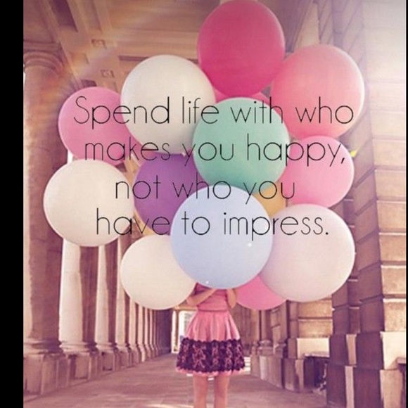 Meet your Posher, Amanda - Picture 4 of 5